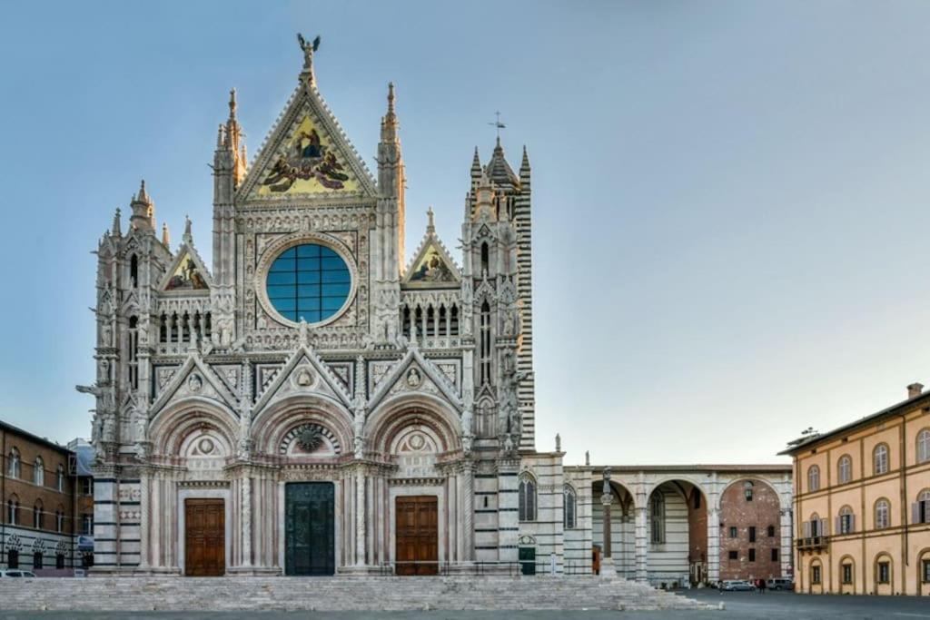 Ferienwohnung Palazzo Celsi Pollini Duomo Casa Emma Siena Exterior foto